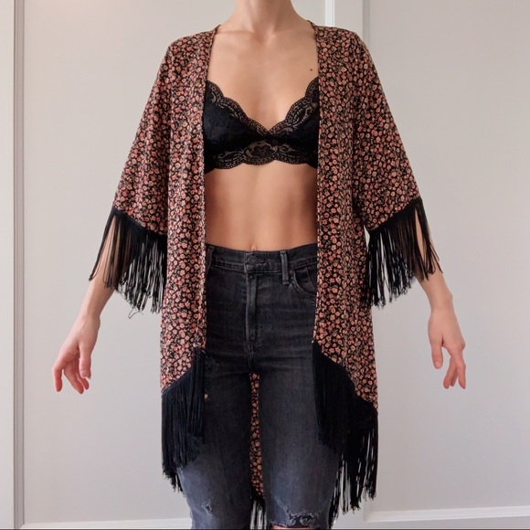floral fringe kimono 🌷🌚 - Picture 8 of 13